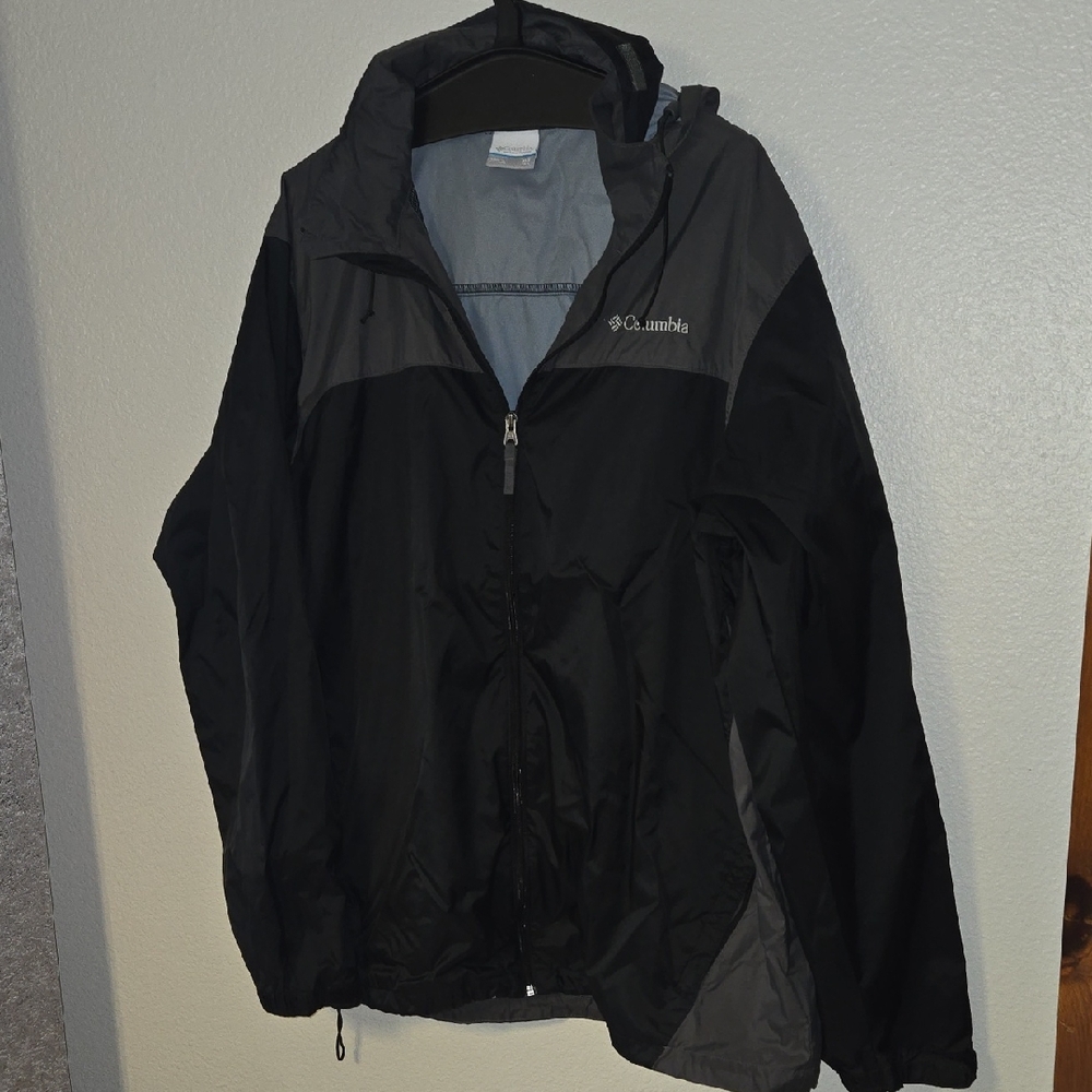 Columbia Men's Two-Tone Raincoat